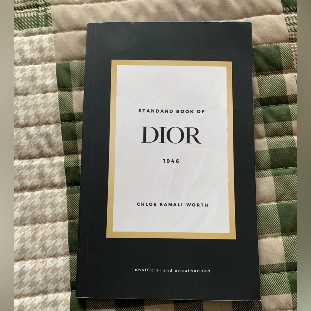 DIOR BOOK - Picture 1 of 4